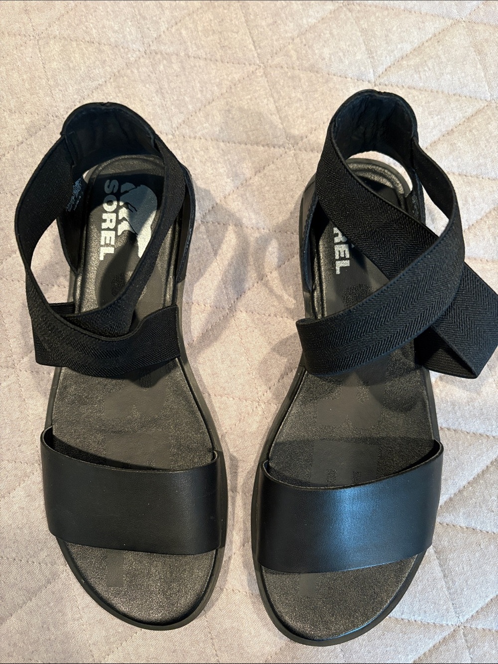 Sorel Black Crisscross Elastic Strap Sandals
